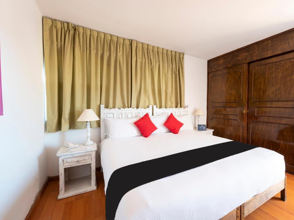 Suites Internacional Zapopan Exterior photo
