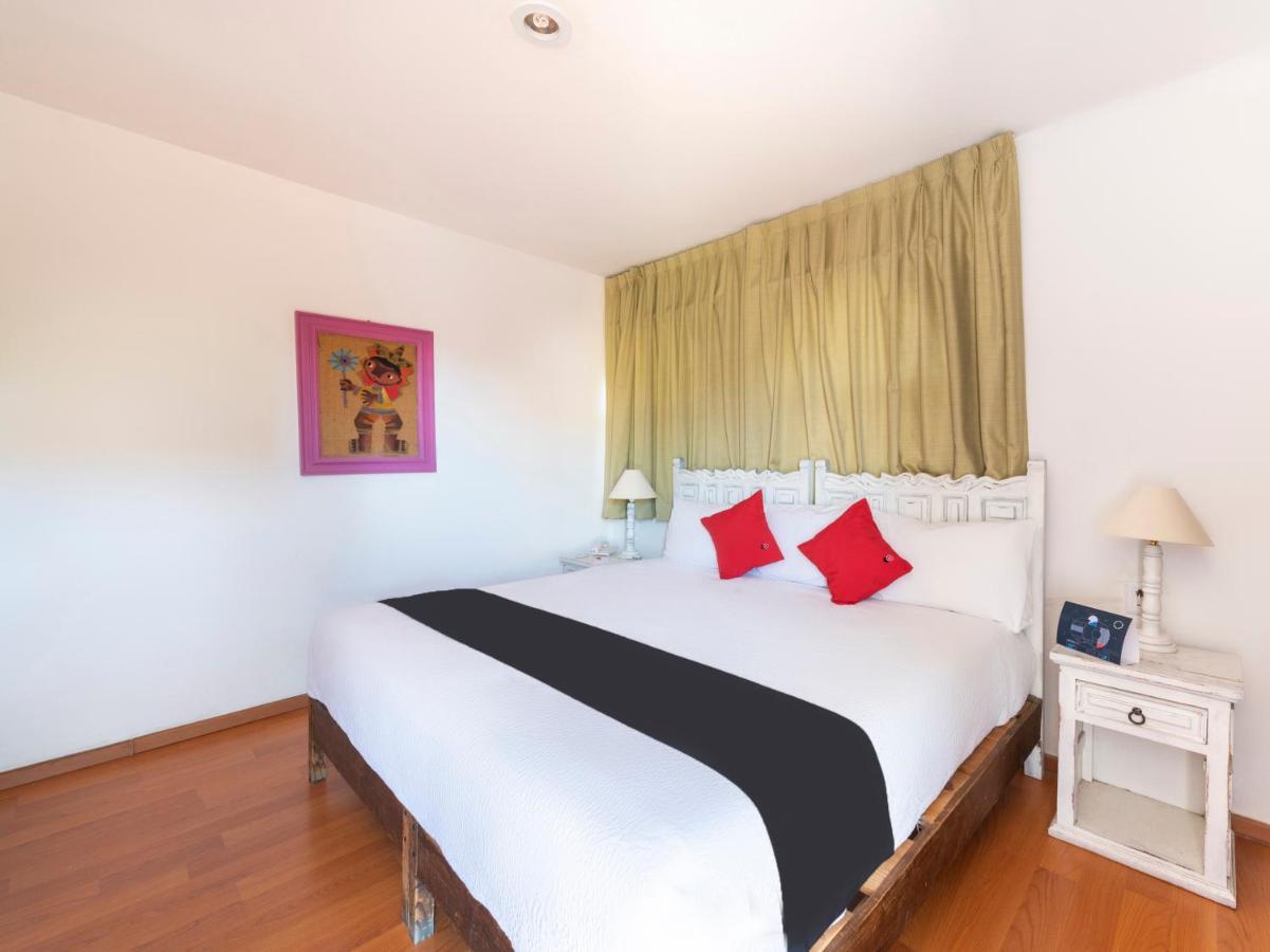 Suites Internacional Zapopan Exterior photo