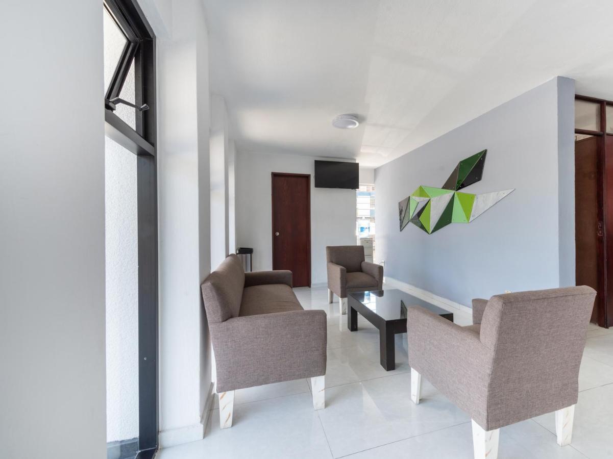 Suites Internacional Zapopan Exterior photo